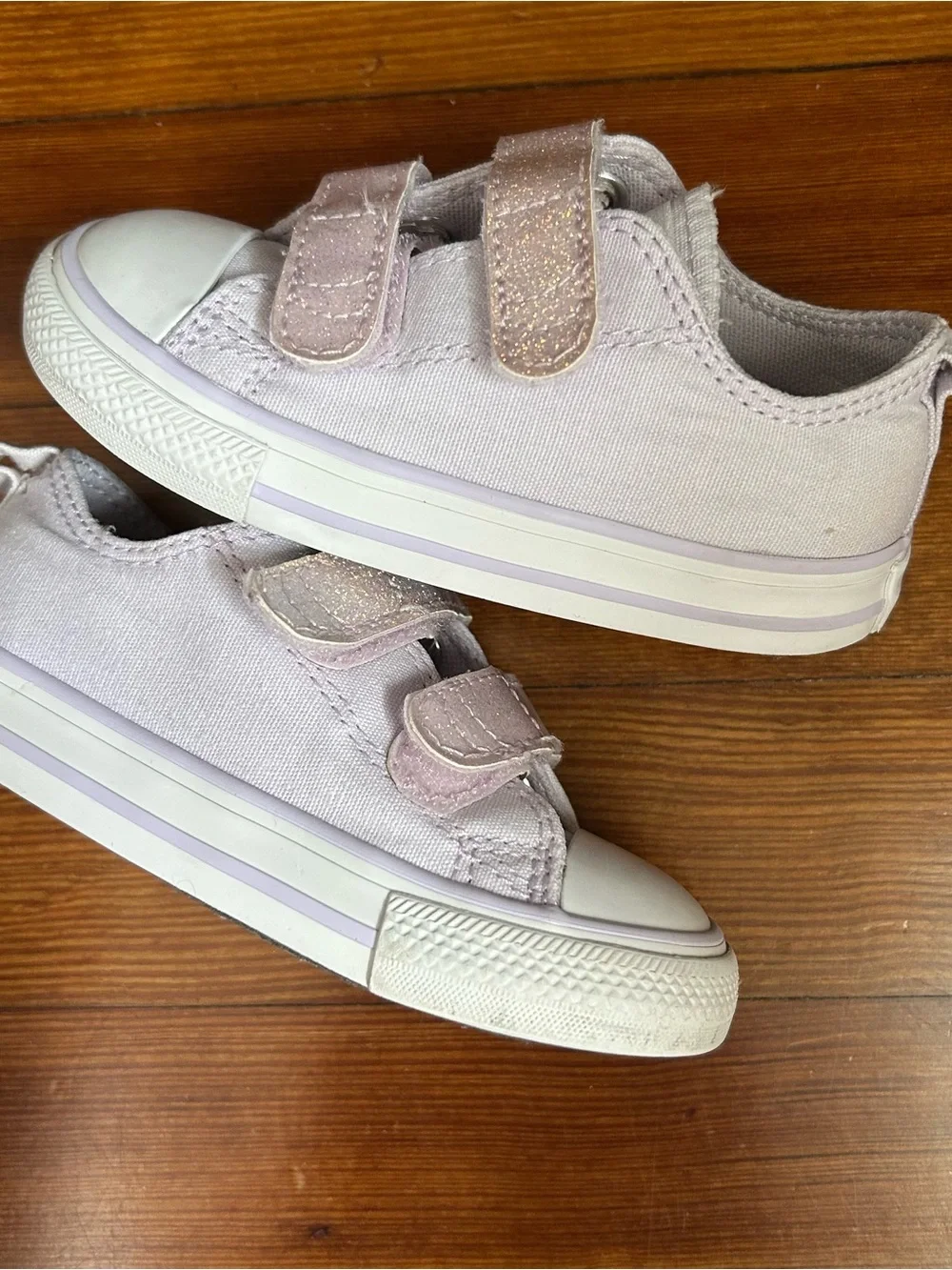 Converse Girl’s Light Lavender Glitter Velcro Sneakers - Toddler Size 7